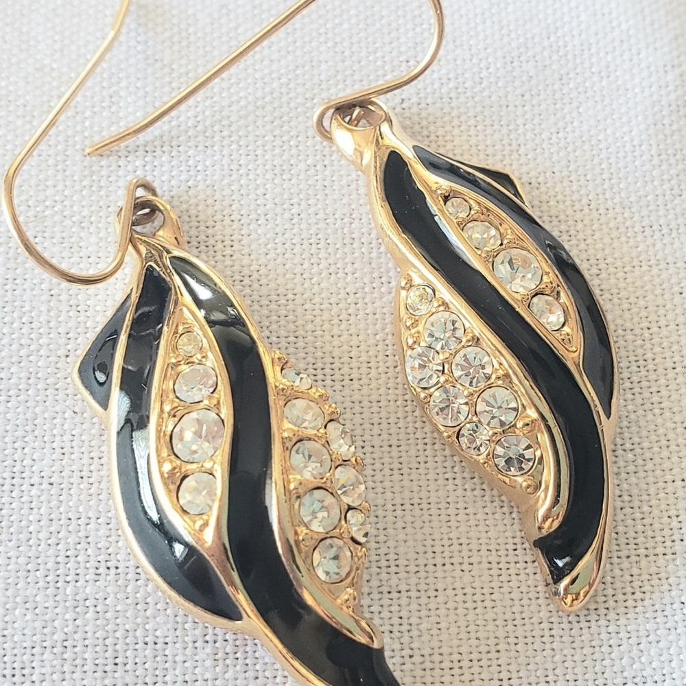 Swarovski Big statement pierced earrings With Storage Bag